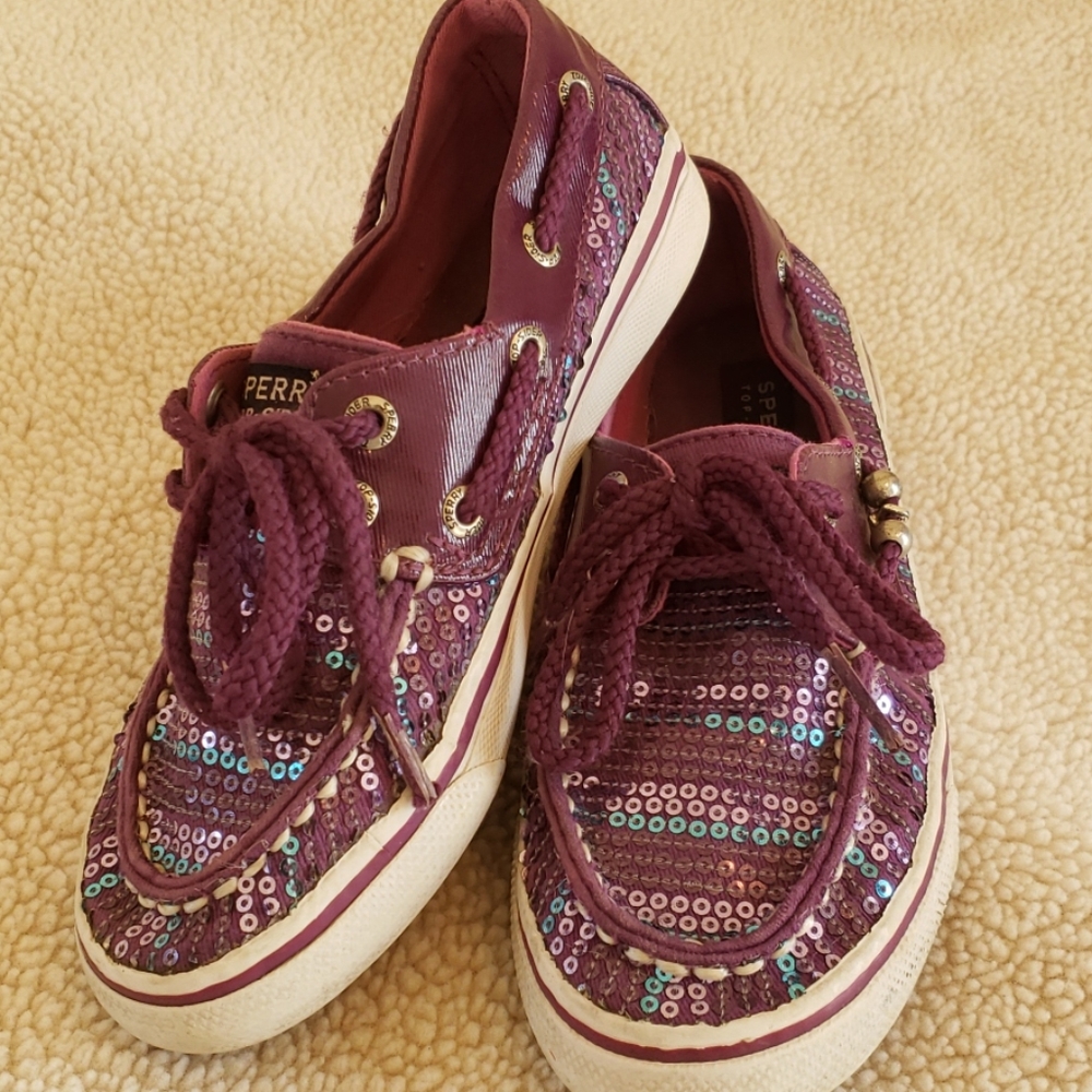 🎀 Girl's Sperrys!